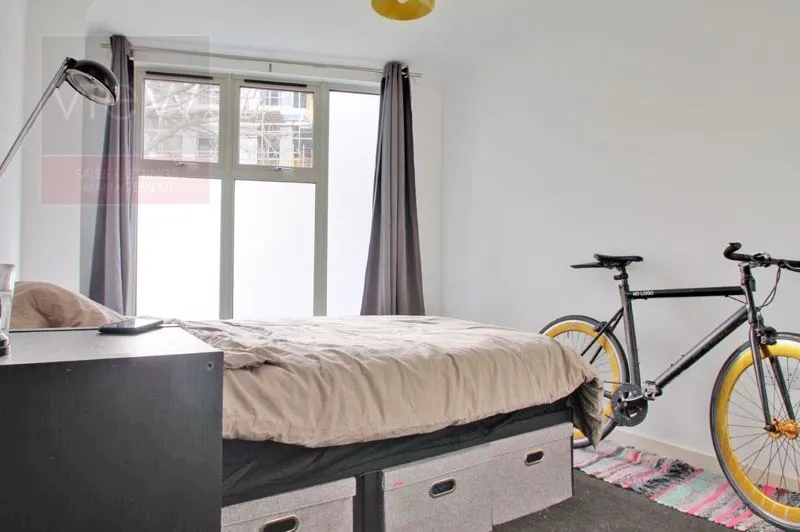 Westmoreland Road, London SE17 2BT, photo 3