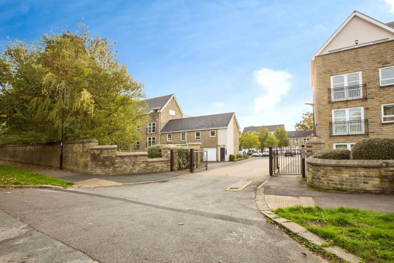 Albert Promenade, Halifax, West Yorkshire, HX3, photo 8