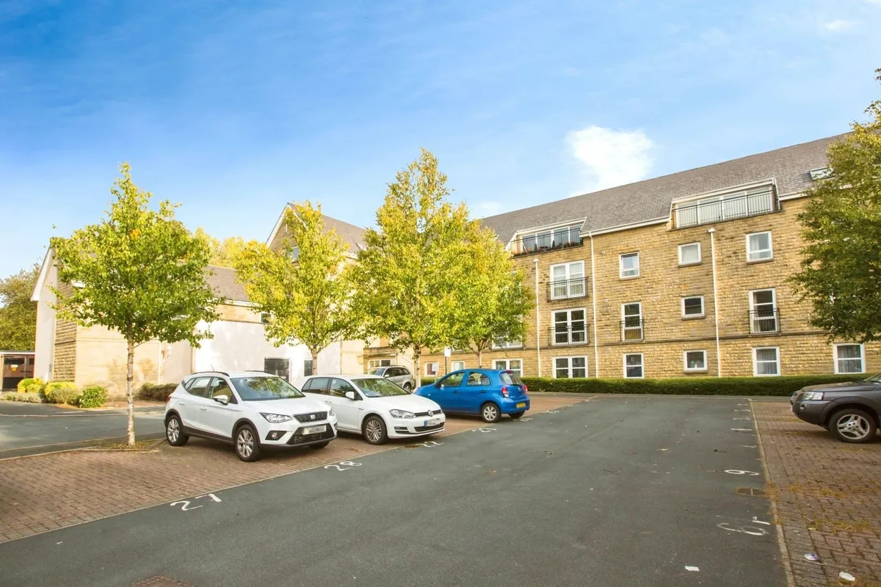 2 bed flat for sale — Albert Promenade, Halifax, West Yorkshire, HX3