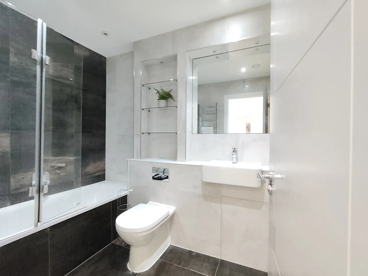 Ealing Green, Ealing, W5, photo 6
