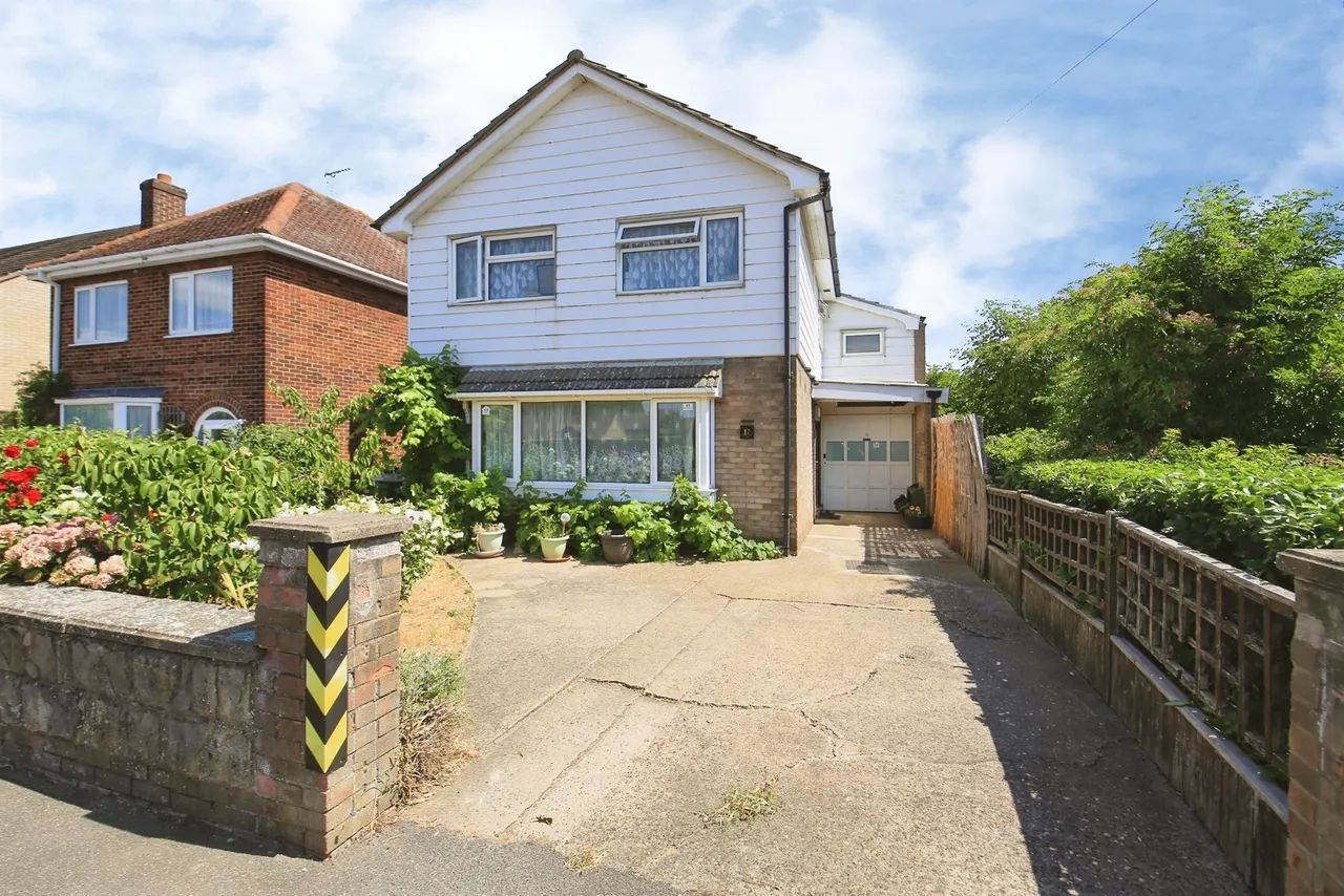 4 bed house for sale — Newark Road, PETERBOROUGH