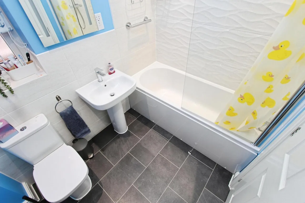 Hollis Close, Stapleford, NG9, photo 16