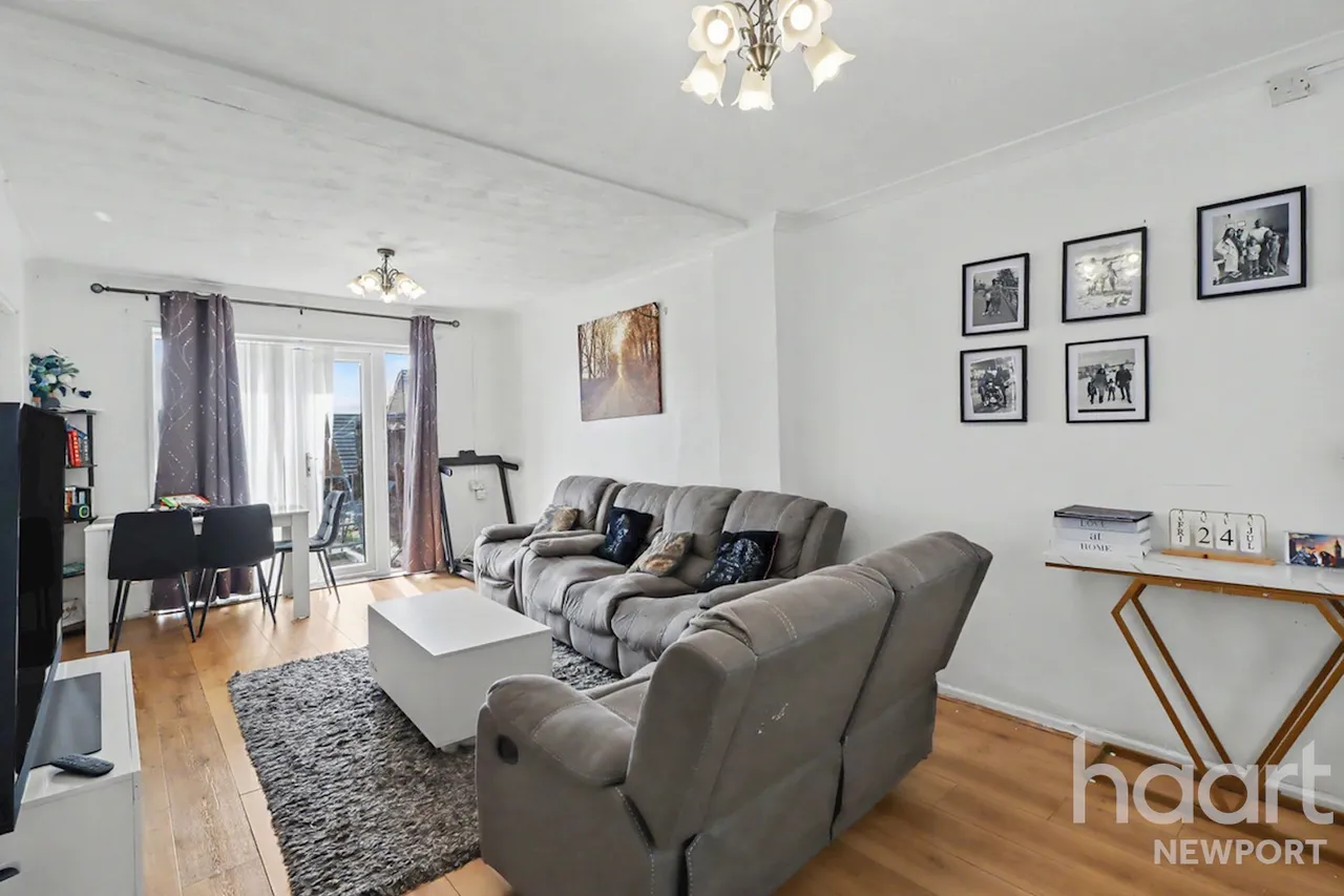Walford Davies Drive, Newport, NP19, photo 3