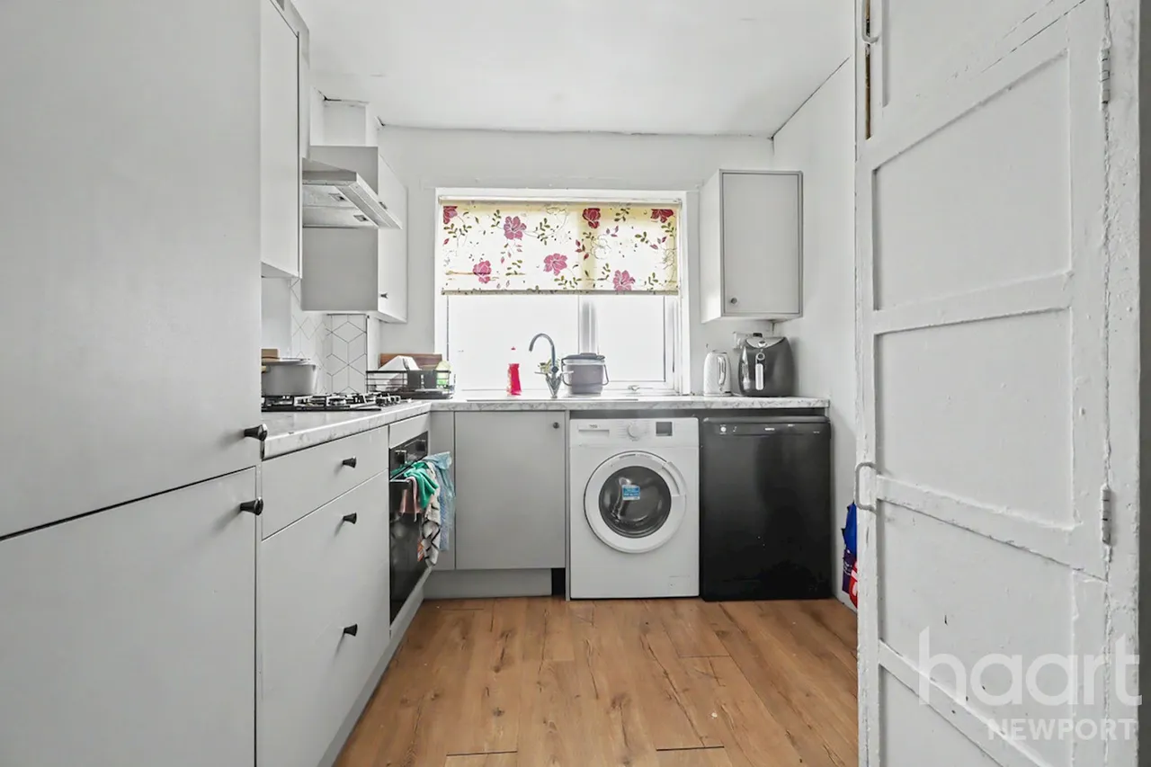 Walford Davies Drive, Newport, NP19, photo 6