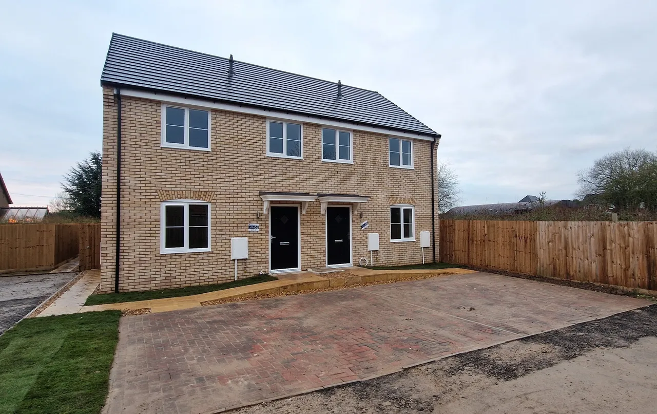 3 bed house to rent — Clarence Close, Holbeach, Spalding