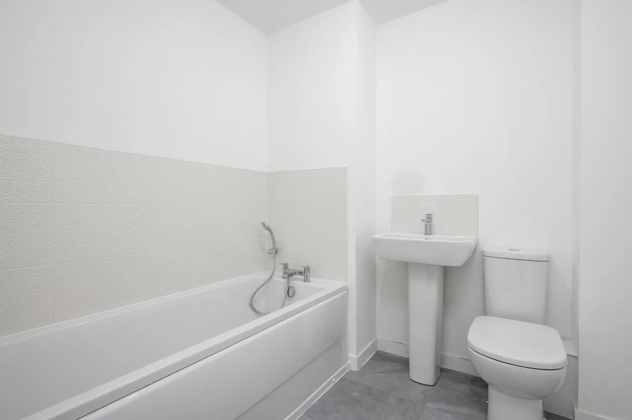 Lakeview Grove, Stepps, G33 1FU, photo 14