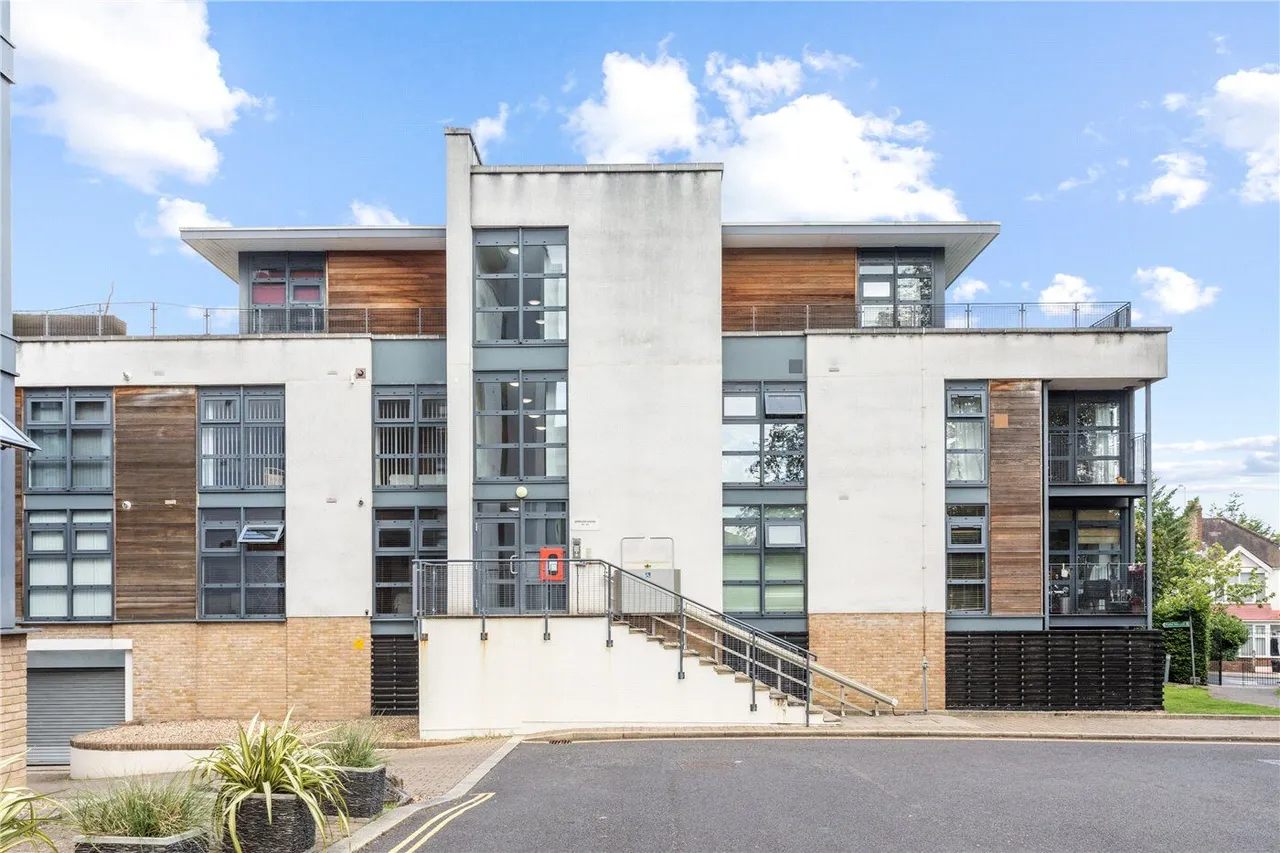 Whitelands Crescent, London, SW18, photo 10