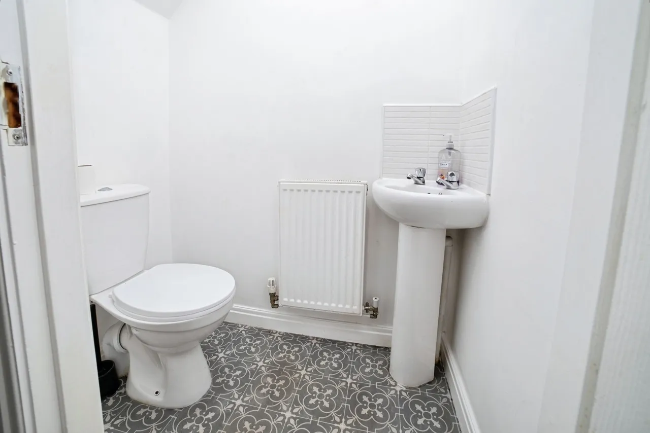 Brandon Walk, SUTTON-IN-ASHFIELD, Nottinghamshire, NG17, photo 7
