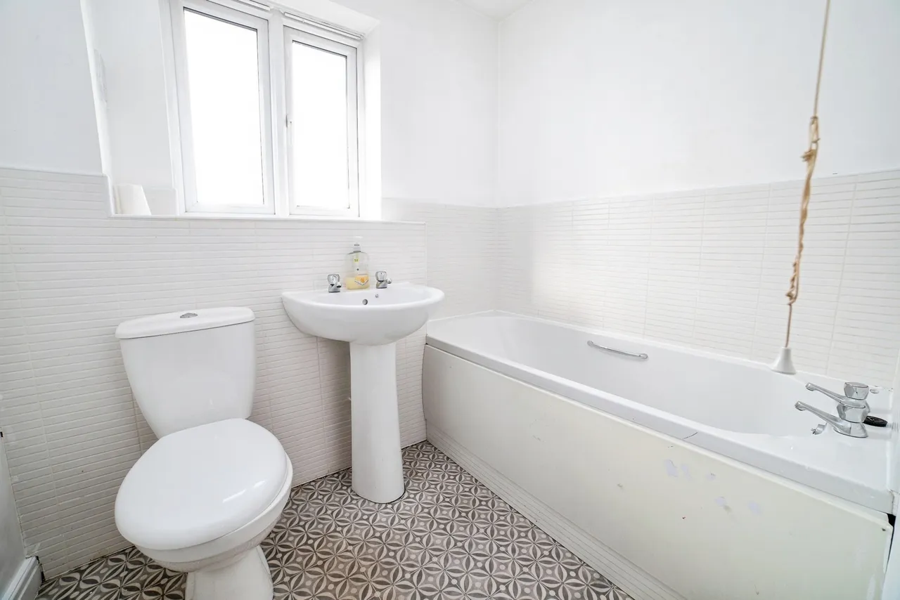 Brandon Walk, SUTTON-IN-ASHFIELD, Nottinghamshire, NG17, photo 17