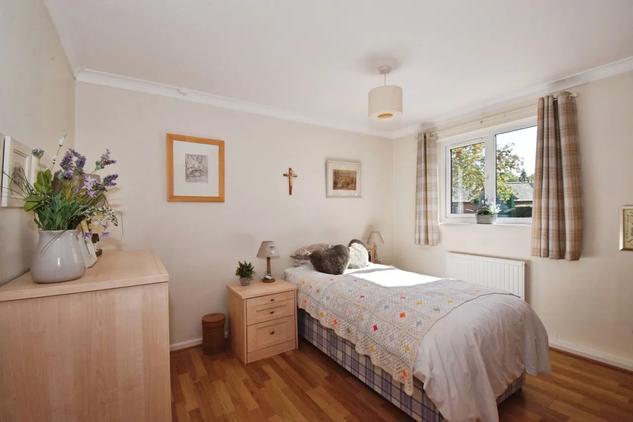 St. James Court, Birstall, LE4, photo 9