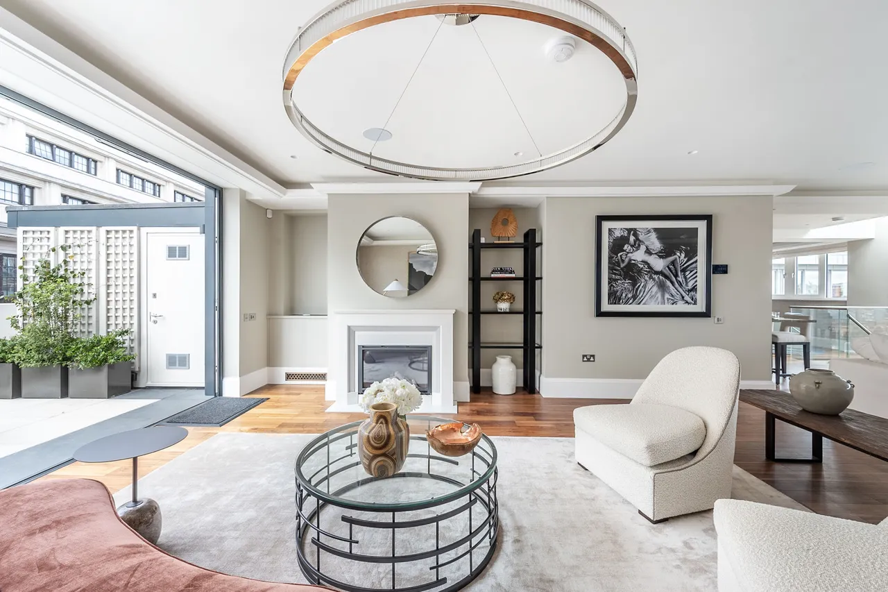 Flat 11, Imperial House, 11-13 Young Street, London, photo 6