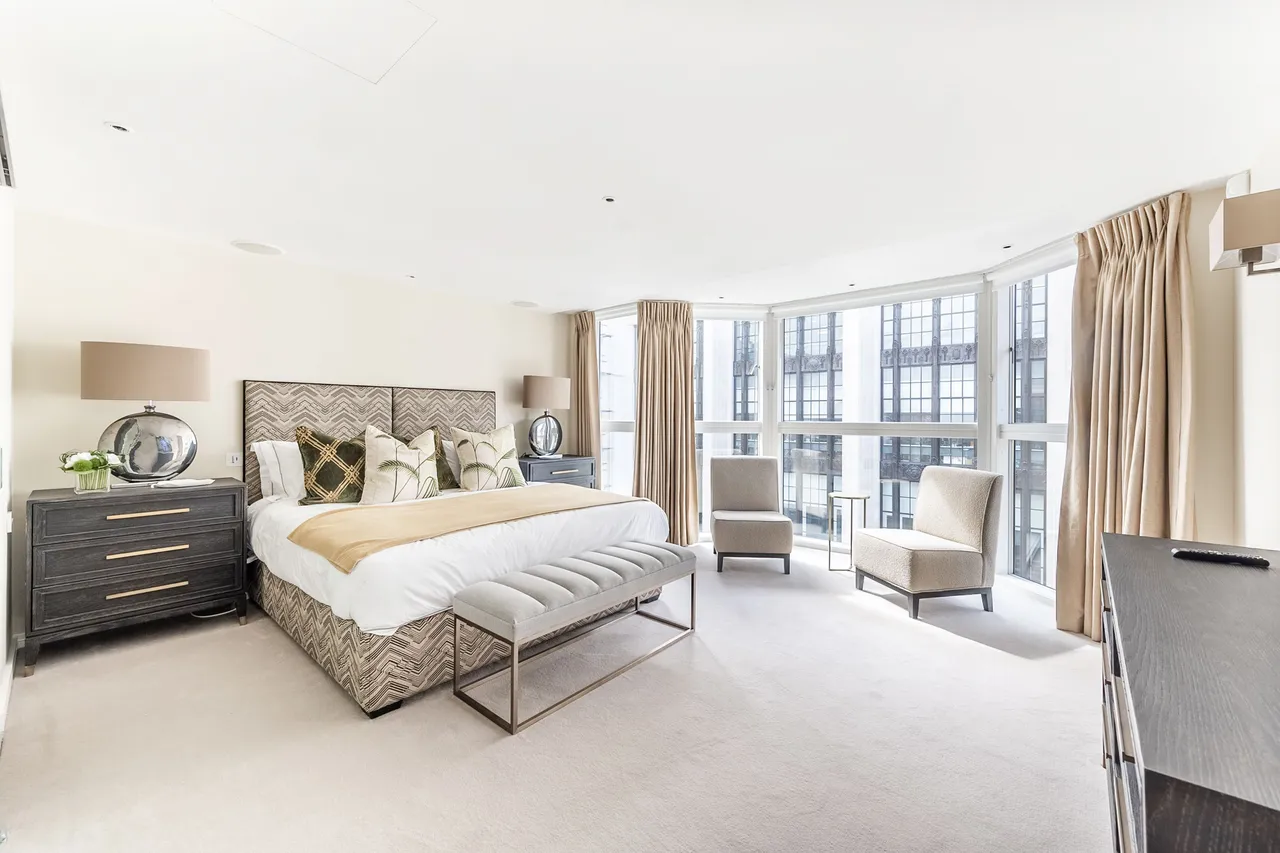 Flat 11, Imperial House, 11-13 Young Street, London, photo 4