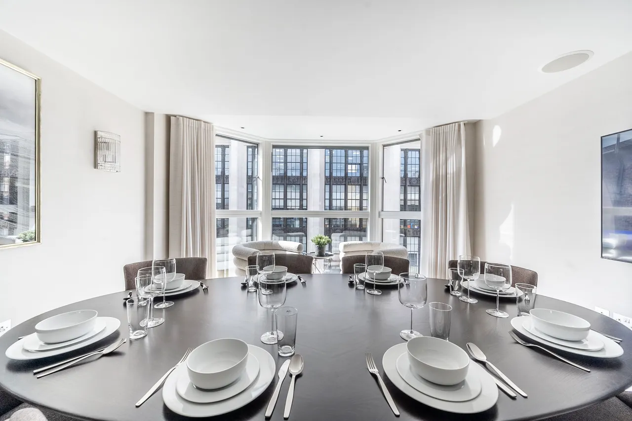 Flat 11, Imperial House, 11-13 Young Street, London, photo 11