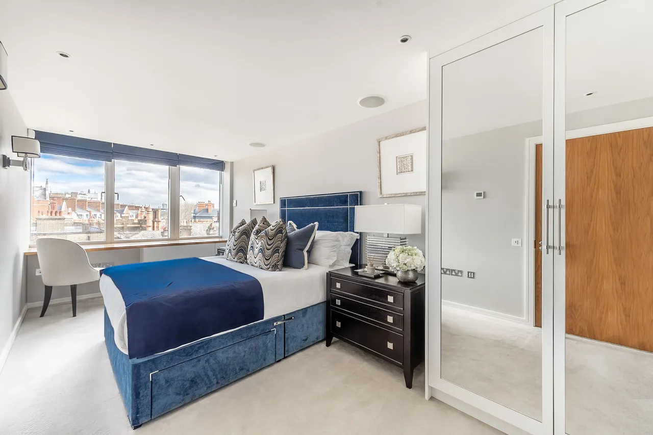 Flat 11, Imperial House, 11-13 Young Street, London, photo 10