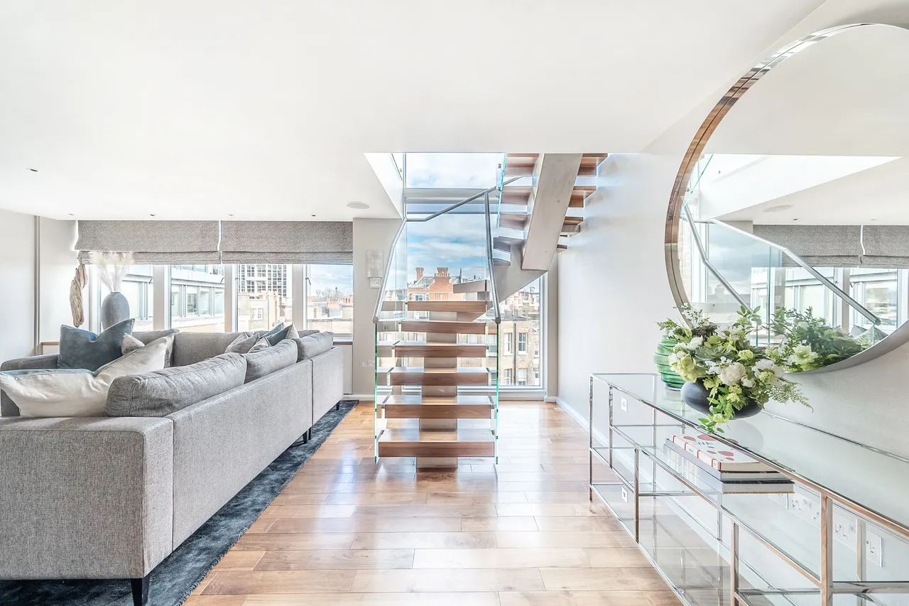 3 bed flat to rent — Flat 11, Imperial House, 11-13 Young Street, London