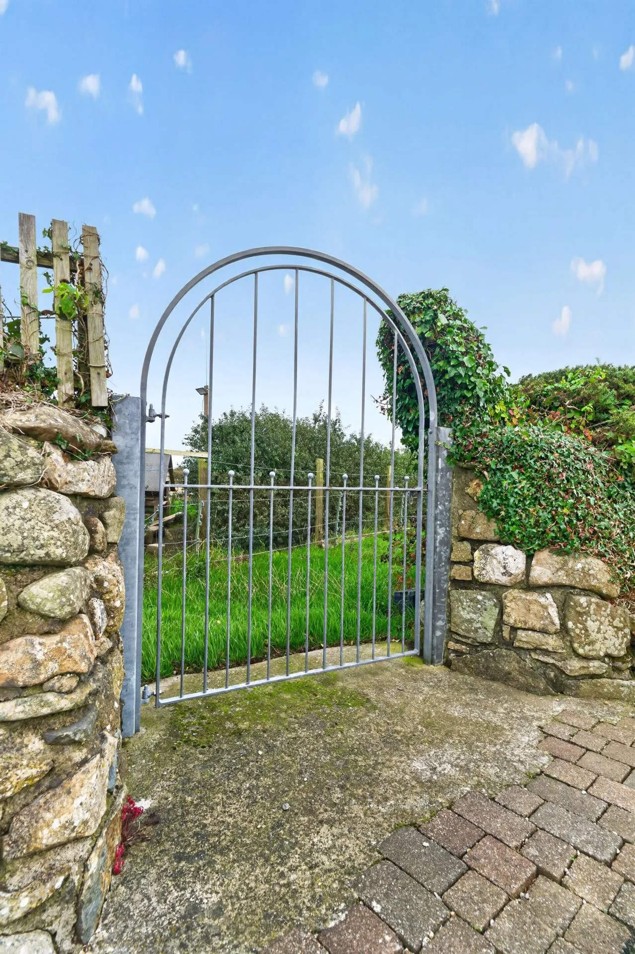Llanwnda, Goodwick, SA64, photo 73