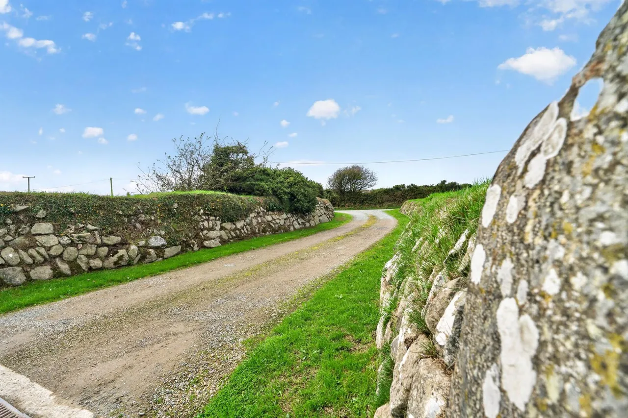 Llanwnda, Goodwick, SA64, photo 45