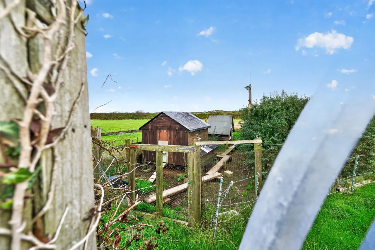 Llanwnda, Goodwick, SA64, photo 74