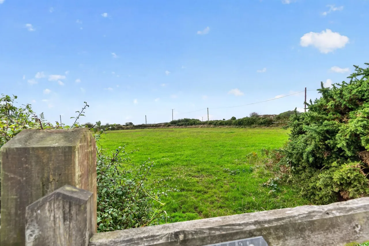 Llanwnda, Goodwick, SA64, photo 65