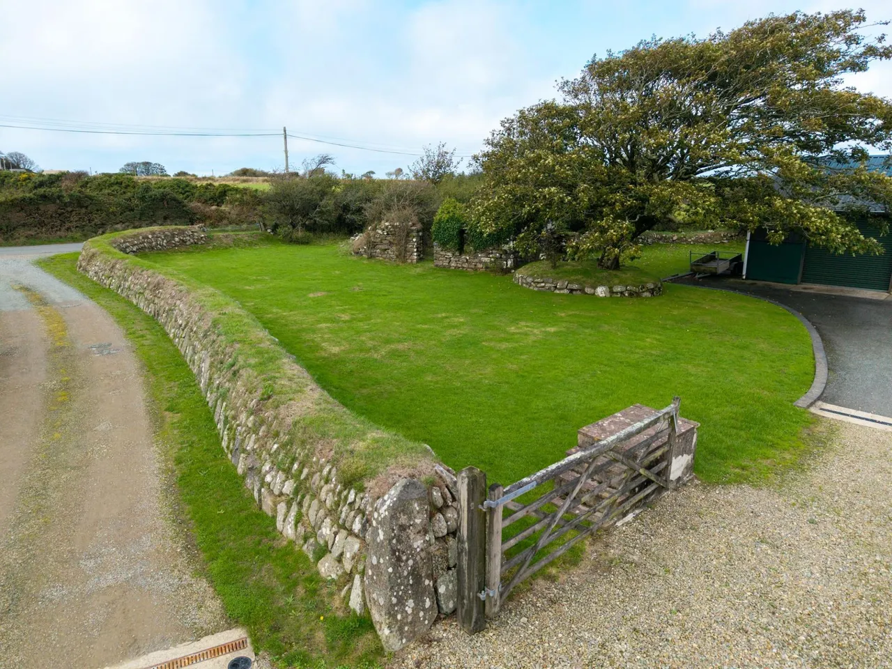 Llanwnda, Goodwick, SA64, photo 86