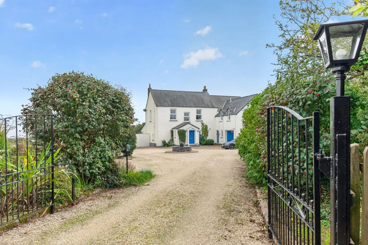 4 bed house for sale, Llanwnda, Goodwick, SA64
