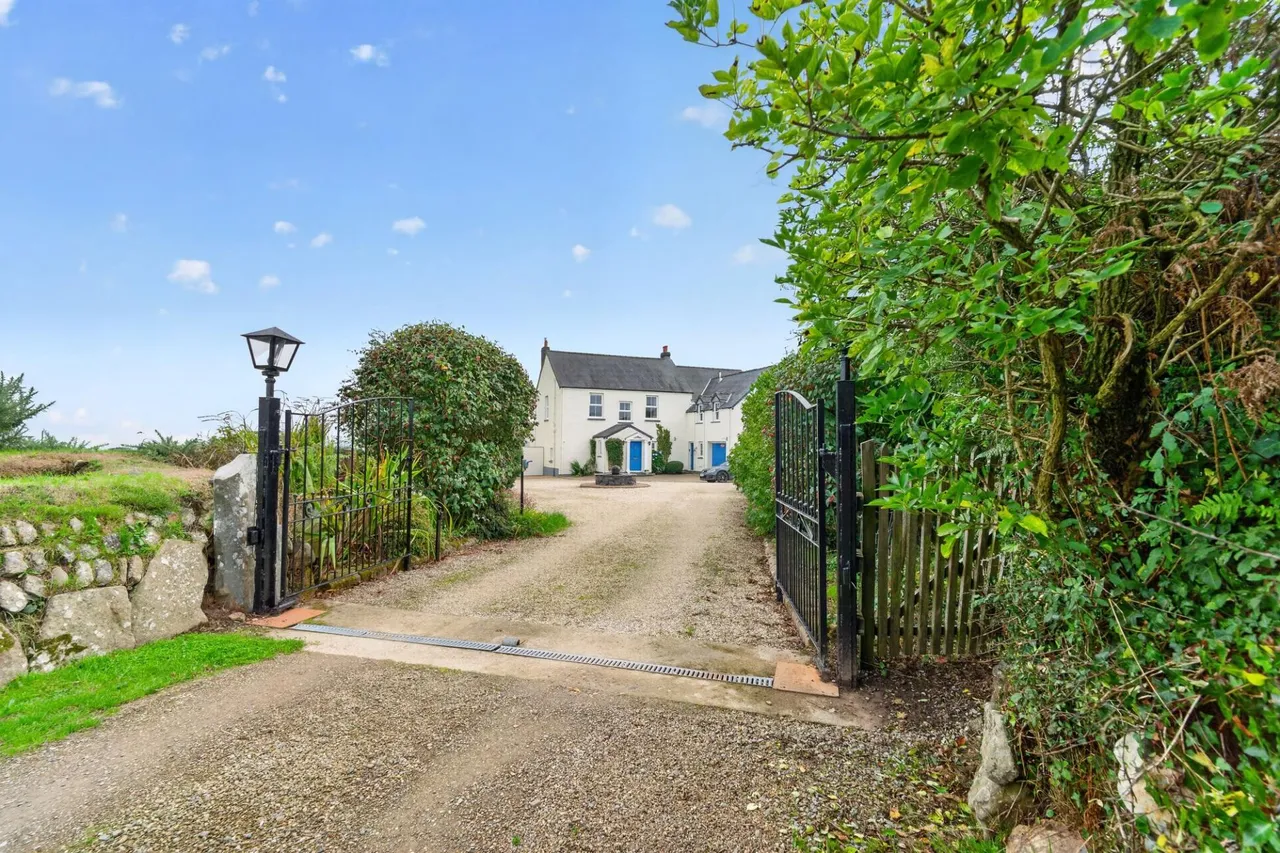 Llanwnda, Goodwick, SA64, photo 47