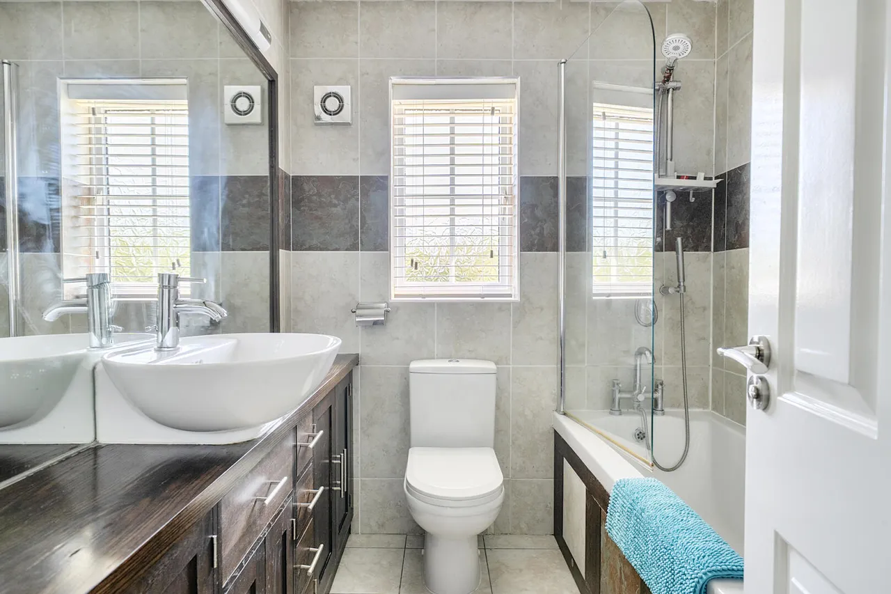 Castell Close, Hilperton, BA14, photo 14