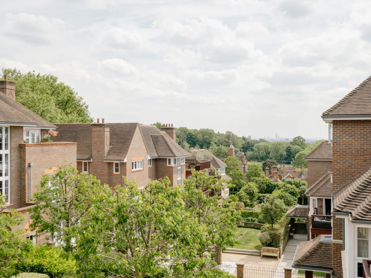 Hammers Lane, London, NW7, photo 25