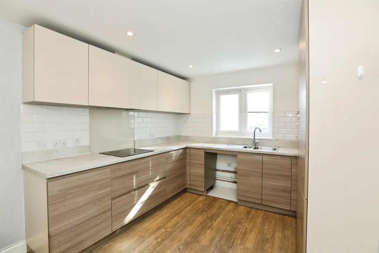 Newick Way, East Grinstead, RH19, photo 6