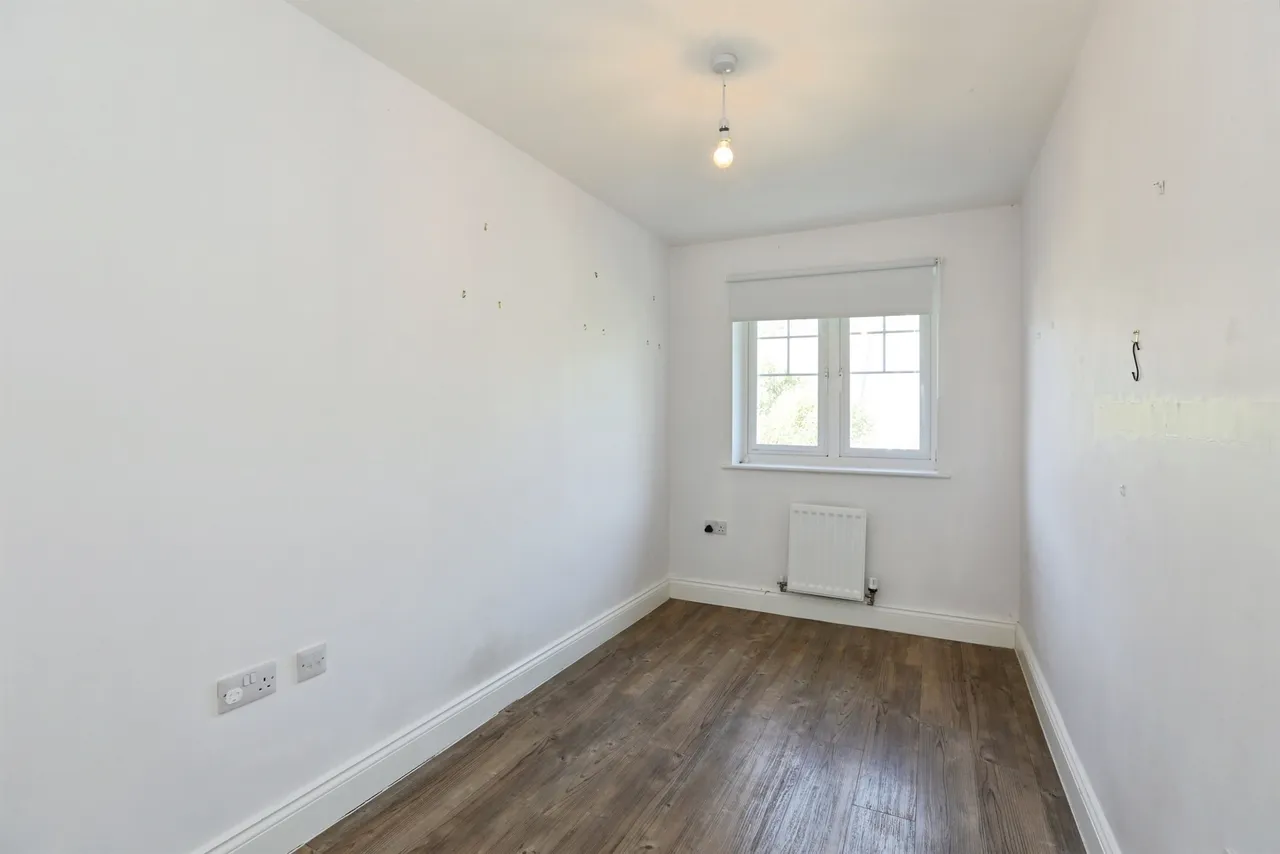 Newick Way, East Grinstead, RH19, photo 9