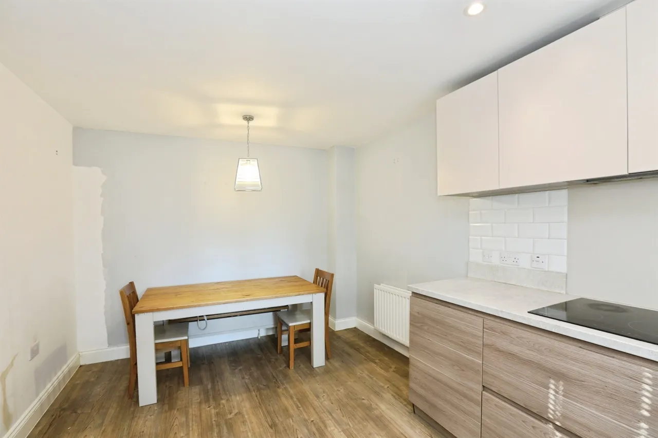 Newick Way, East Grinstead, RH19, photo 7