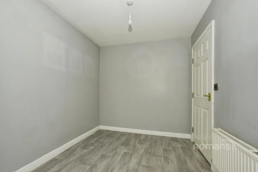 Pioneer Road, Swindon, SN25, photo 10