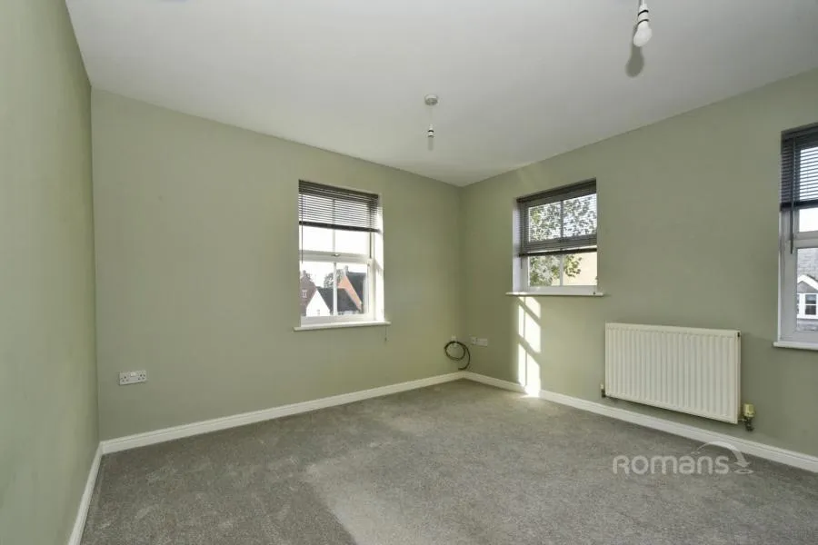 Pioneer Road, Swindon, SN25, photo 6
