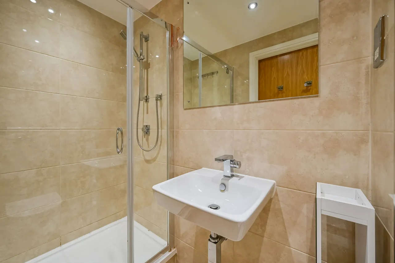 London, E14, photo 12