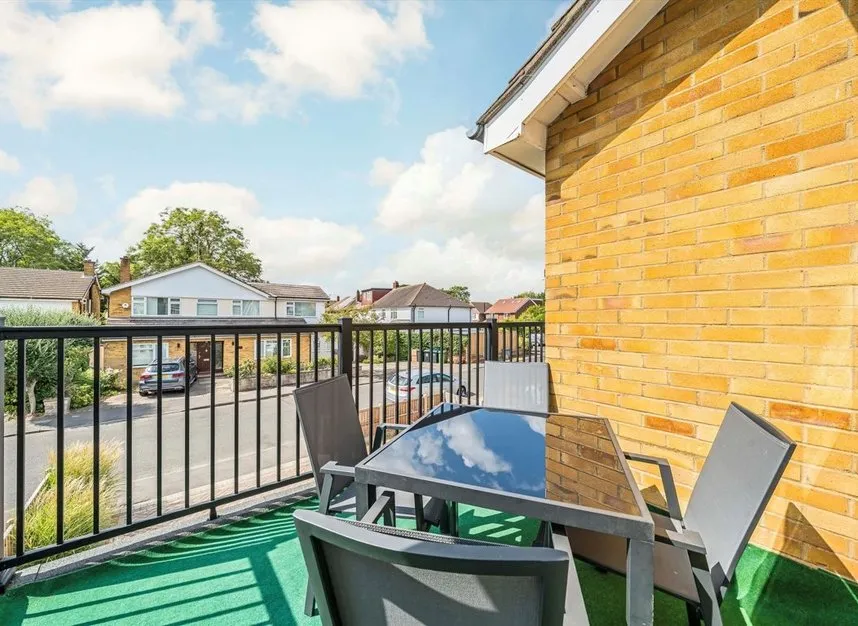Mandeville Drive, Surbiton, KT6, photo 11