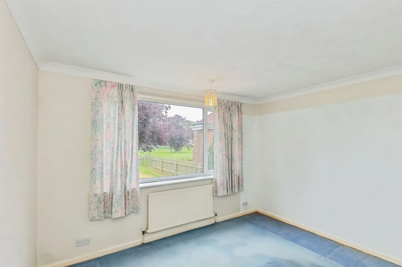 Queens Walk, Ramsey, Huntingdon, photo 9