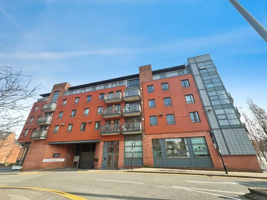 2 bed flat for sale, Blantyre Street, Manchester, M15