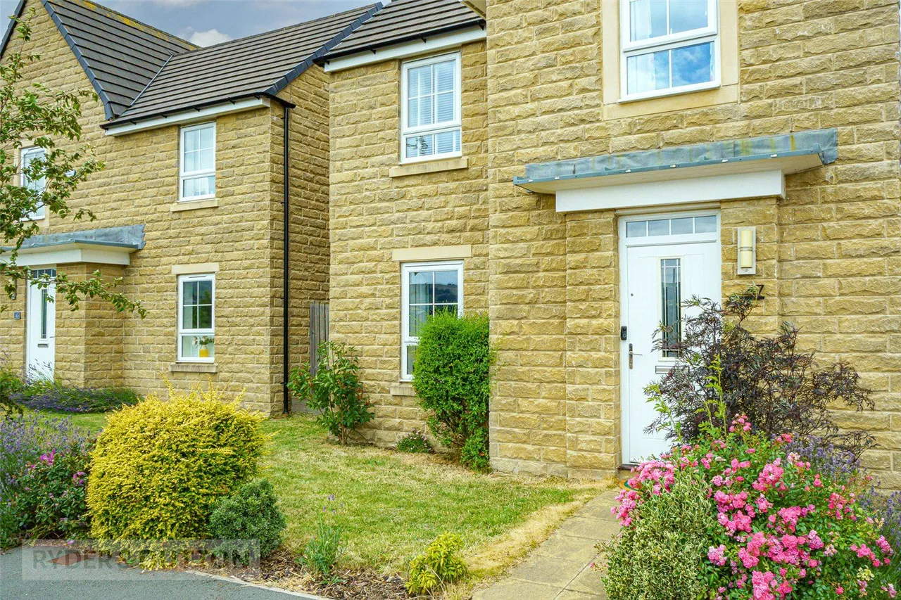 Poppy Gardens, Meltham, HD9, photo 19