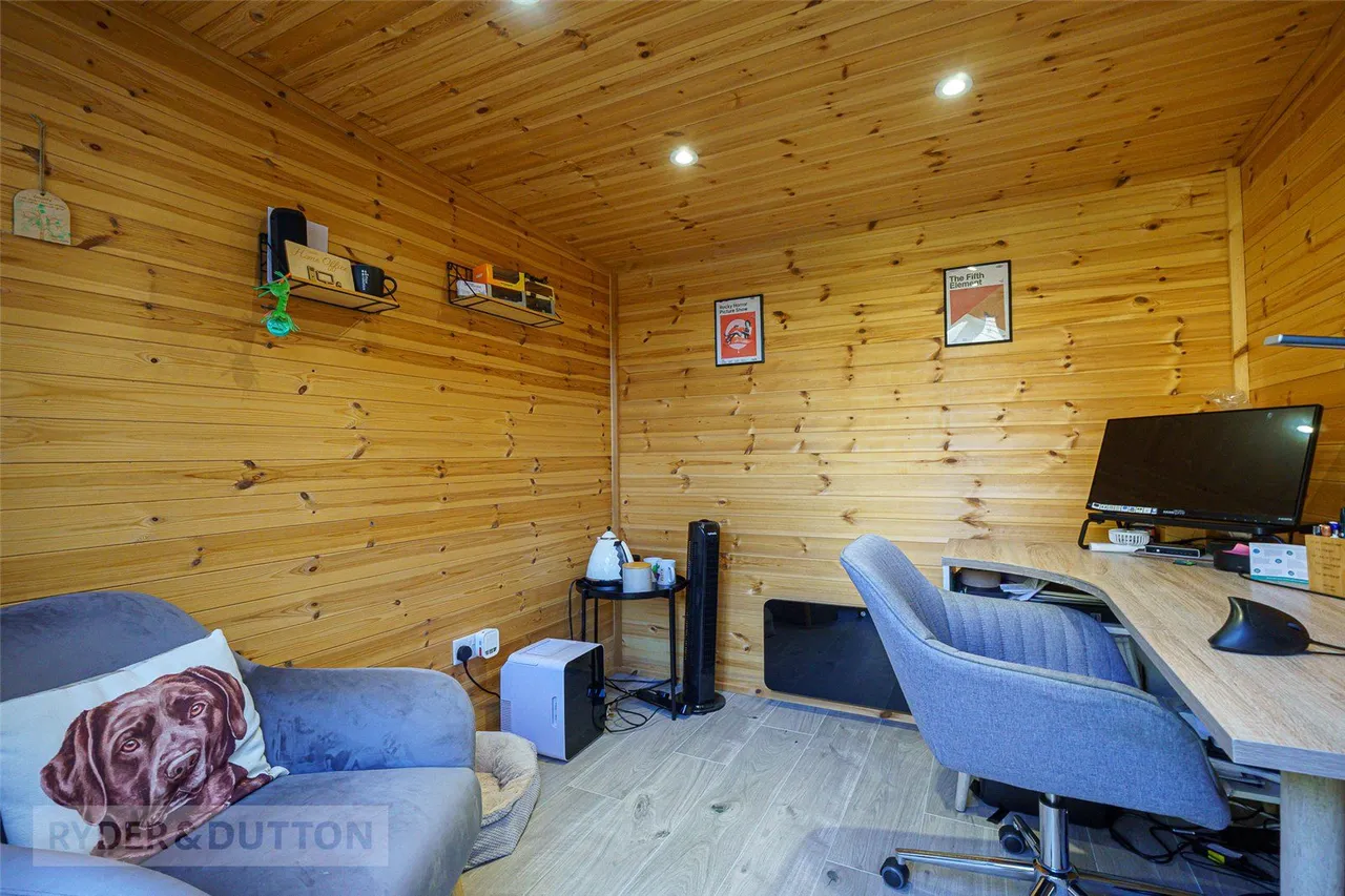 Poppy Gardens, Meltham, HD9, photo 16