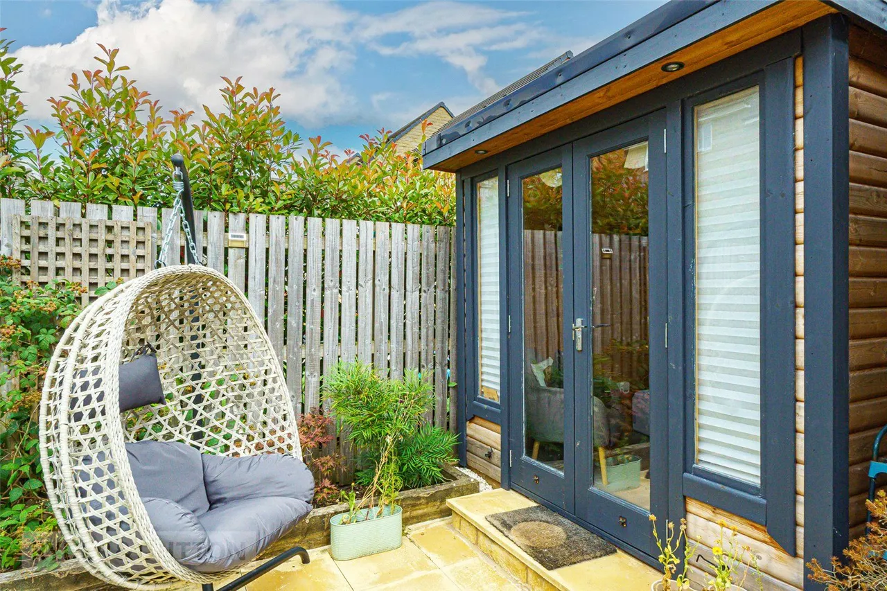 Poppy Gardens, Meltham, HD9, photo 15