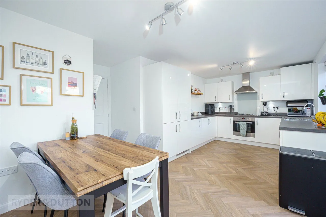 Poppy Gardens, Meltham, HD9, photo 4