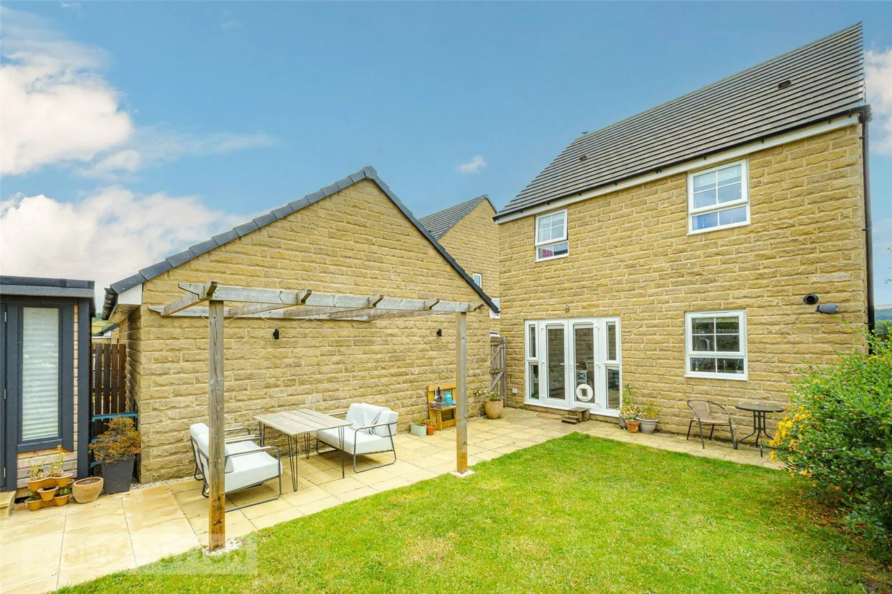 Poppy Gardens, Meltham, HD9, photo 18
