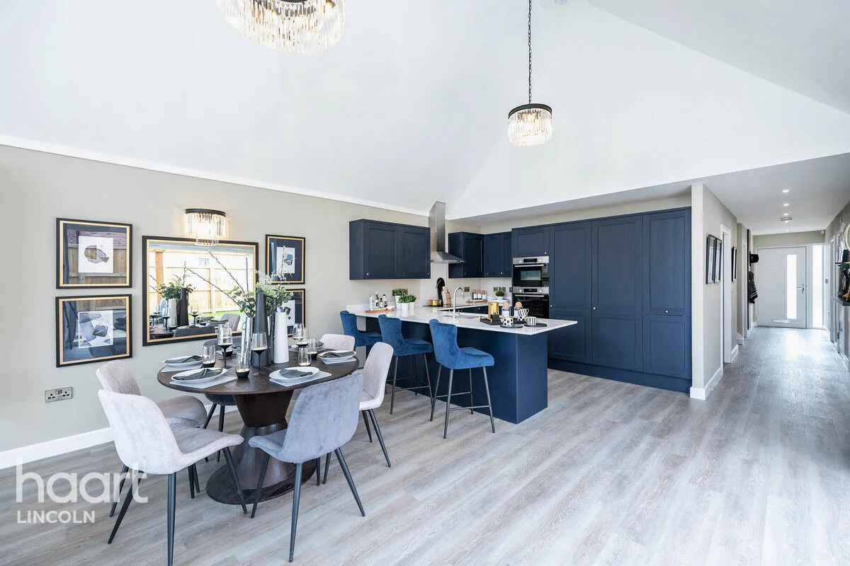 2 bed house for sale, Stow Park Road, Marton Meadows, DN21