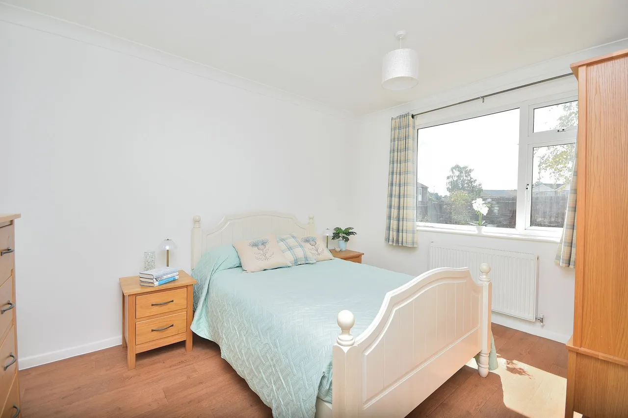 Churchill Avenue, Northampton, NN3 6NY, photo 5