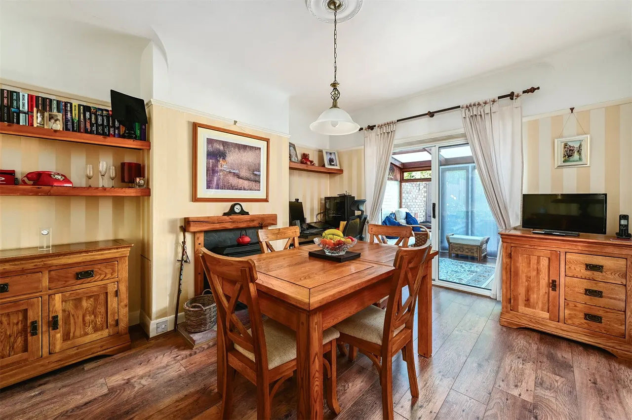 Evelyn Avenue, Aldershot, Hampshire, GU11 3QB, photo 5