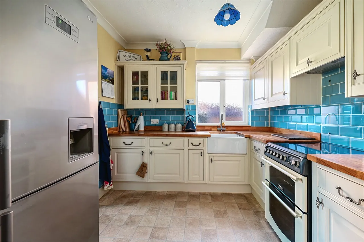 Evelyn Avenue, Aldershot, Hampshire, GU11 3QB, photo 4