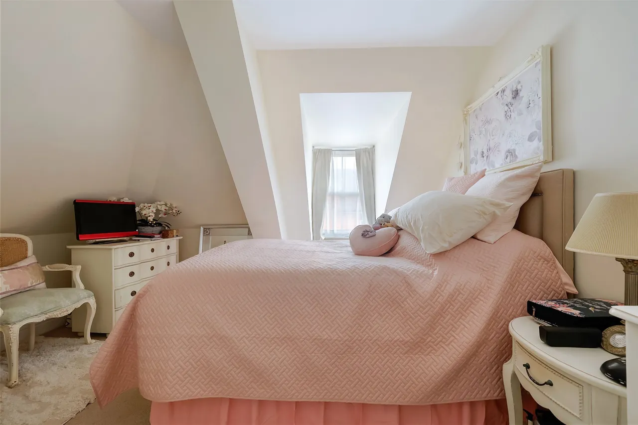 Chartwood Place, Dorking, RH4, photo 5