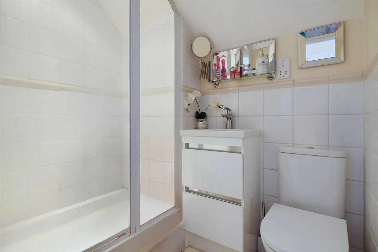 Chartwood Place, Dorking, RH4, photo 6