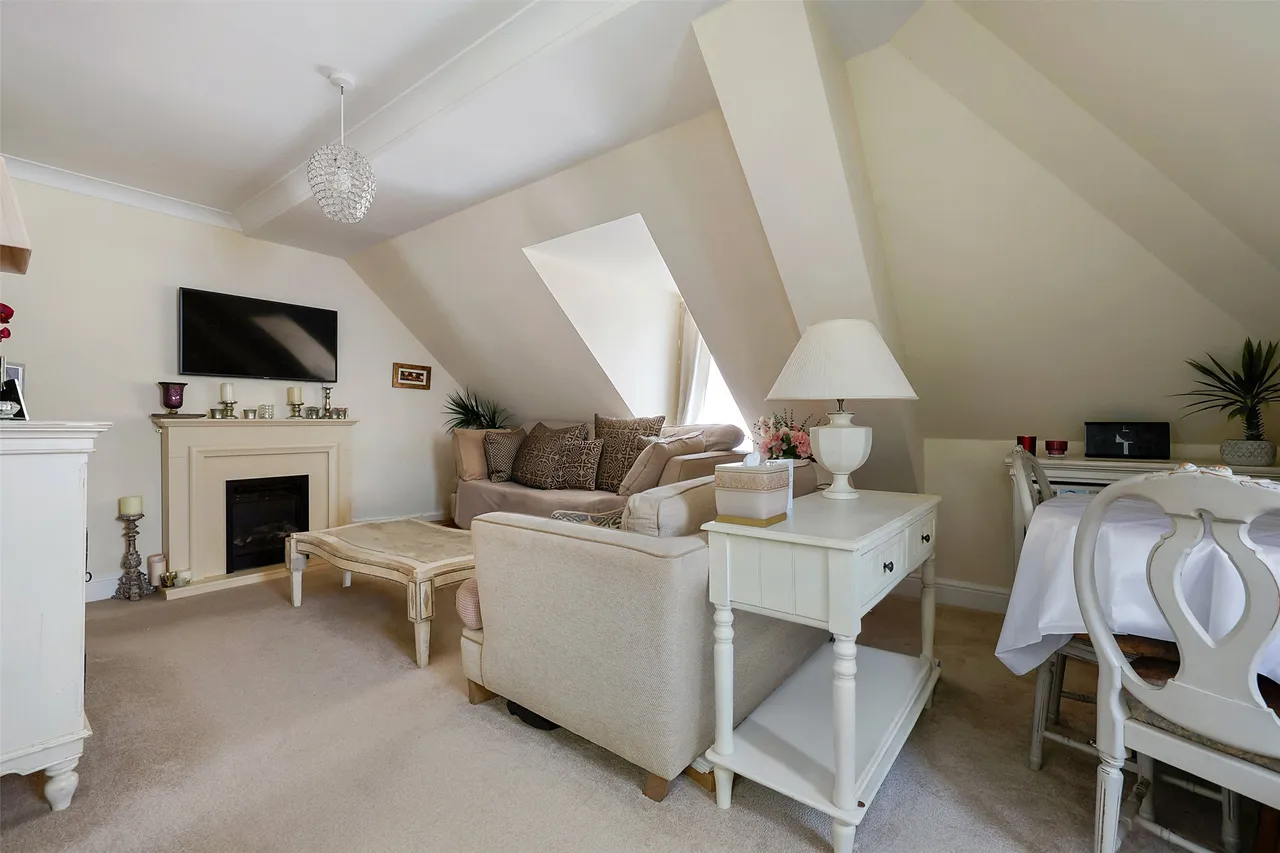 Chartwood Place, Dorking, RH4, photo 4