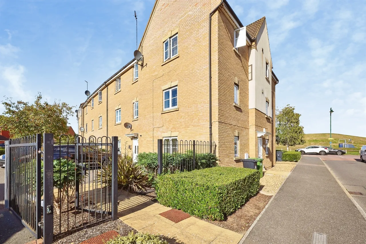 1 bed flat for sale, Hargate Way, Peterborough, PE7